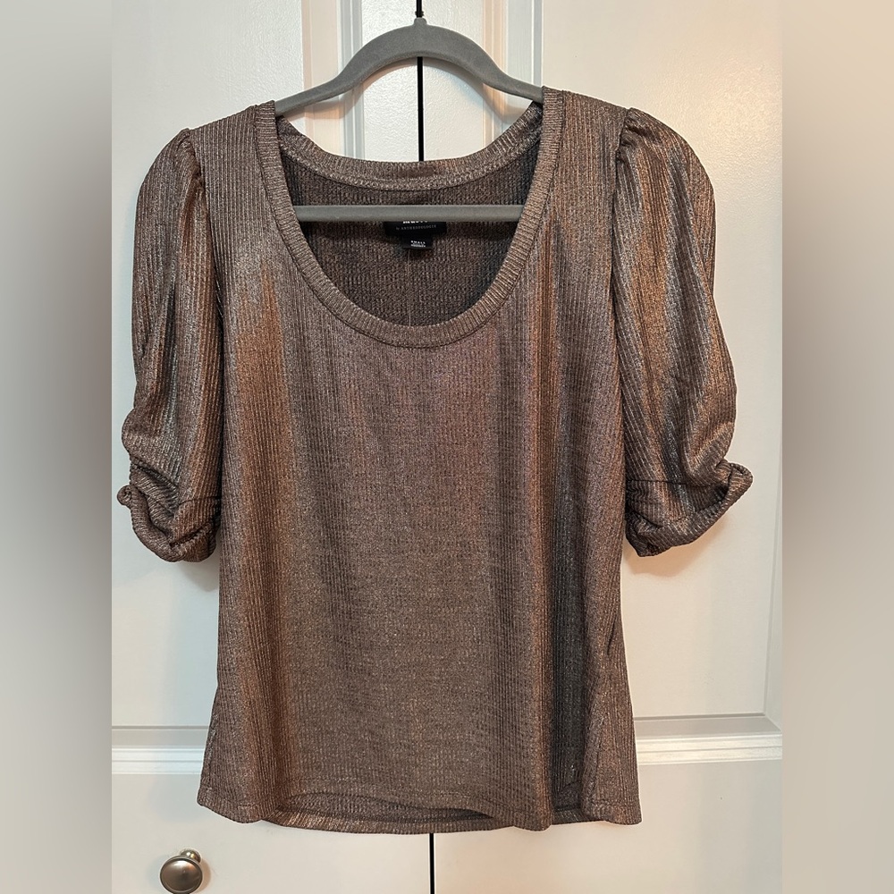 Maeve 3/4 Sleeve Blouse in Rose gold metallic